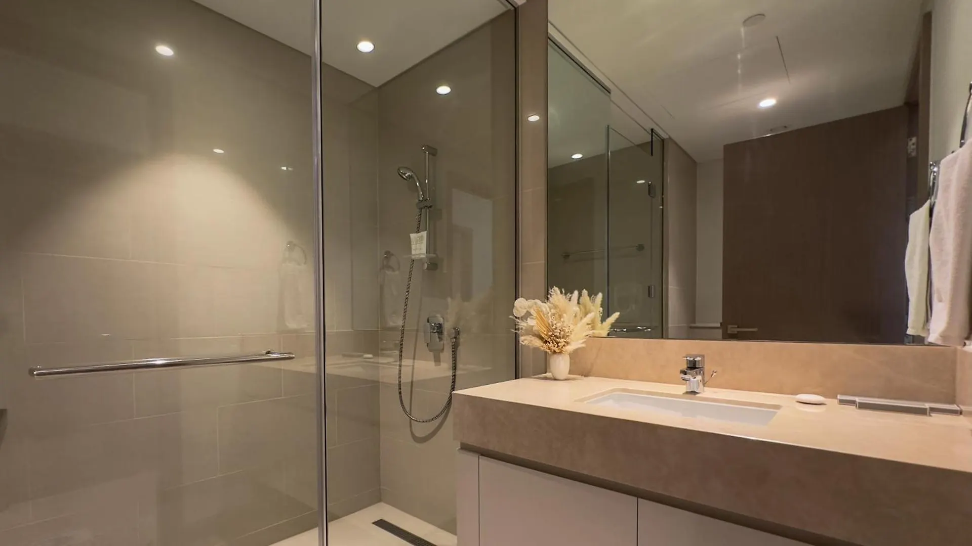 Appartamento Stunning 3Br With Burj Khalifa & Fountain Views By Bhavan Vacation Homes Dubai